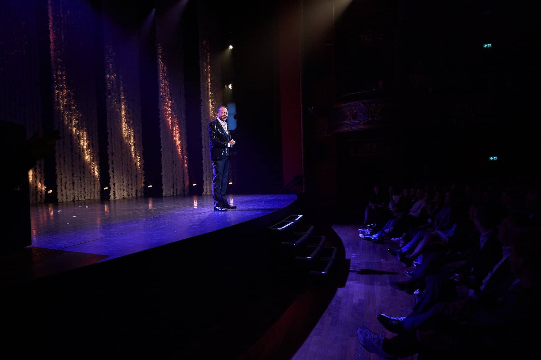 Richard Groenendijk presenteert Jos Brink Prijs 2019
